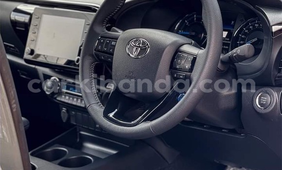 Buy Used Toyota Hilux Beige Car in Kampala in Uganda Buy Used Toyota Hilux Beige Car in Kampala in Uganda