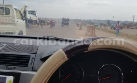 Gura Yakoze Toyota Mark X Blue Imodoka i Kampala mu Uganda Gura Yakoze Toyota Mark X Blue Imodoka i Kampala mu Uganda