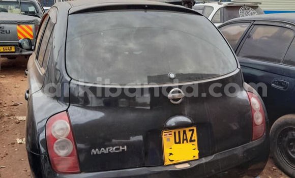 Gura Yakoze Nissan March Black Imodoka i Kampala mu Uganda Gura Yakoze Nissan March Black Imodoka i Kampala mu Uganda
