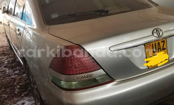 Gura Yakoze Toyota Mark II Silver Imodoka i Kampala mu Uganda Gura Yakoze Toyota Mark II Silver Imodoka i Kampala mu Uganda