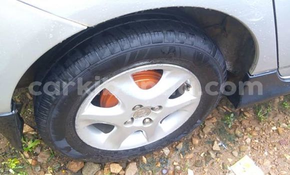Gura Yakoze Toyota Allex Silver Imodoka i Kampala mu Uganda Gura Yakoze Toyota Allex Silver Imodoka i Kampala mu Uganda