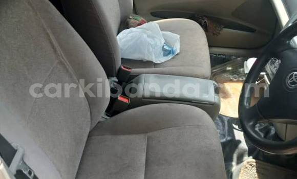 Gura Yakoze Toyota Opa Silver Imodoka i Kampala mu Uganda Gura Yakoze Toyota Opa Silver Imodoka i Kampala mu Uganda