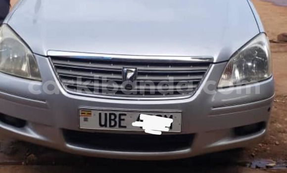 Gura Yakoze Toyota Premio Silver Imodoka i Kampala mu Uganda Gura Yakoze Toyota Premio Silver Imodoka i Kampala mu Uganda