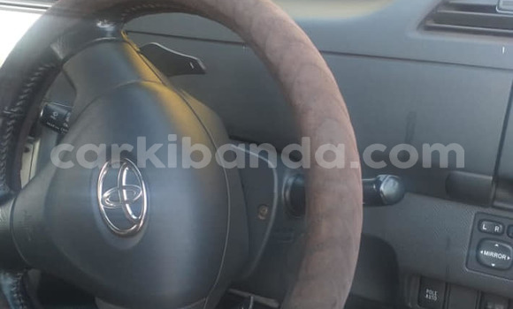 Gura Yakoze Toyota Ractis Silver Imodoka i Kampala mu Uganda Gura Yakoze Toyota Ractis Silver Imodoka i Kampala mu Uganda