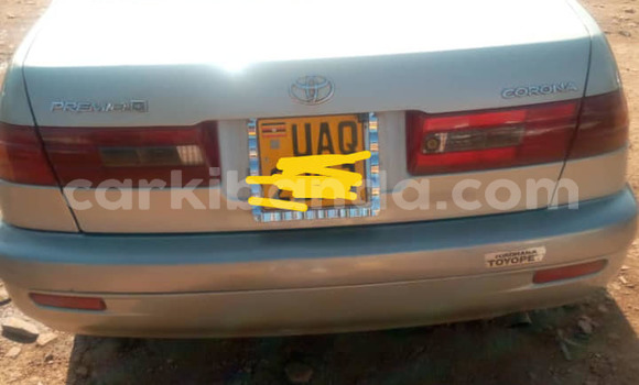 Gura Yakoze Toyota Premio Beige Imodoka i Kampala mu Uganda Gura Yakoze Toyota Premio Beige Imodoka i Kampala mu Uganda