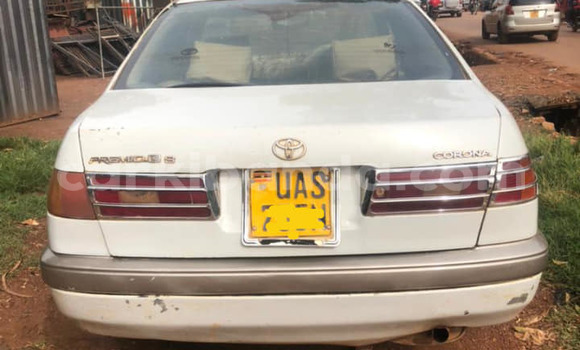 Gura Yakoze Toyota Premio Beige Imodoka i Kampala mu Uganda Gura Yakoze Toyota Premio Beige Imodoka i Kampala mu Uganda