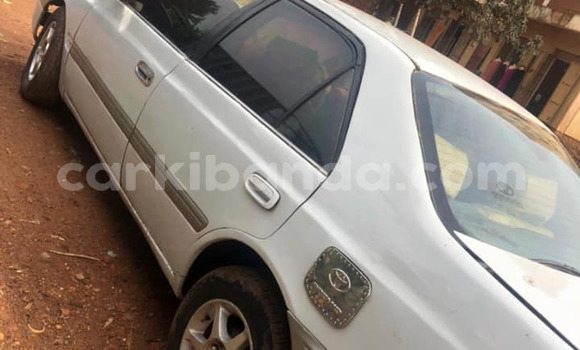 Gura Yakoze Toyota Premio Beige Imodoka i Kampala mu Uganda Gura Yakoze Toyota Premio Beige Imodoka i Kampala mu Uganda