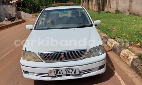 Acheter Occasion Voiture Toyota Vista Blanc à Kampala, Ouganda