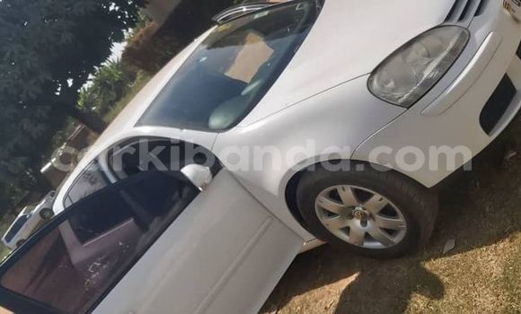 Buy Used Volkswagen Golf White Car in Kampala in Uganda Buy Used Volkswagen Golf White Car in Kampala in Uganda