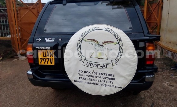 Acheter Occasion Voiture Nissan Terrano Noir à Kampala, Ouganda Acheter Occasion Voiture Nissan Terrano Noir à Kampala, Ouganda