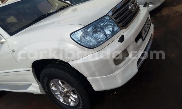 Acheter Occasion Voiture Toyota Land Cruiser Blanc à Kampala, Ouganda