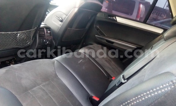 Acheter Occasion Voiture Mercedes‒Benz ML–Class Gris à Kampala, Ouganda Acheter Occasion Voiture Mercedes‒Benz ML–Class Gris à Kampala, Ouganda