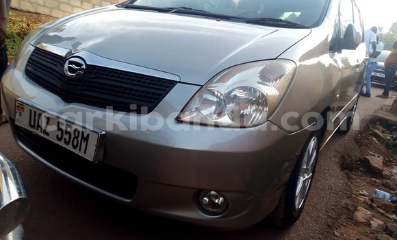 Acheter Occasion Voiture Toyota Spacio Gris à Kampala, Ouganda Acheter Occasion Voiture Toyota Spacio Gris à Kampala, Ouganda