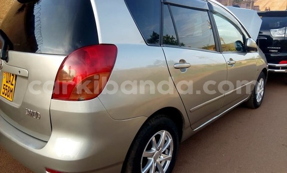 Gura Yakoze Toyota Spacio Silver Imodoka i Kampala mu Uganda Gura Yakoze Toyota Spacio Silver Imodoka i Kampala mu Uganda