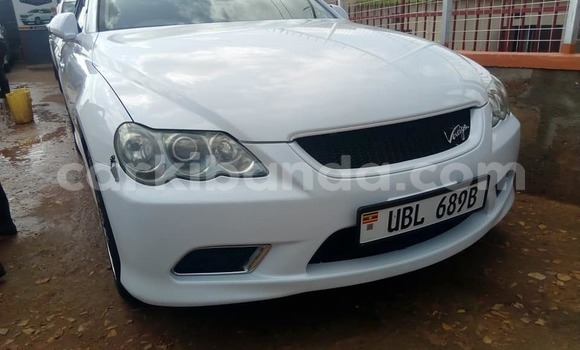 Acheter Occasion Voiture Toyota Mark X Blanc à Kampala, Ouganda Acheter Occasion Voiture Toyota Mark X Blanc à Kampala, Ouganda