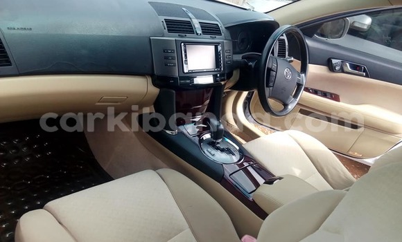 Acheter Occasion Voiture Toyota Mark X Blanc à Kampala, Ouganda Acheter Occasion Voiture Toyota Mark X Blanc à Kampala, Ouganda