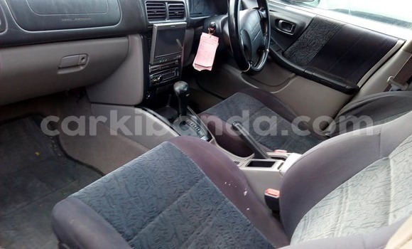 Acheter Occasion Voiture Subaru Forester Noir à Kampala, Ouganda Acheter Occasion Voiture Subaru Forester Noir à Kampala, Ouganda