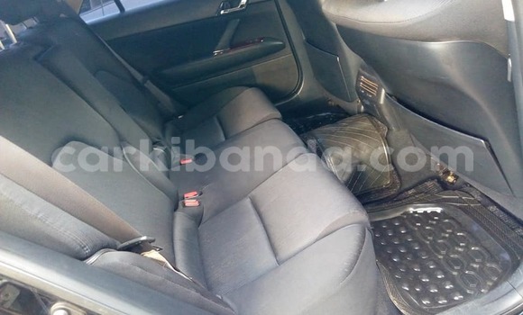 Gura Yakoze Toyota Mark X Black Imodoka i Kampala mu Uganda Gura Yakoze Toyota Mark X Black Imodoka i Kampala mu Uganda