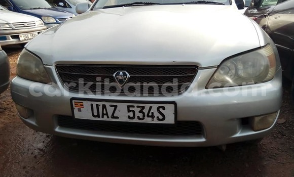 Acheter Occasion Voiture Toyota Altezza Gris à Kampala, Ouganda