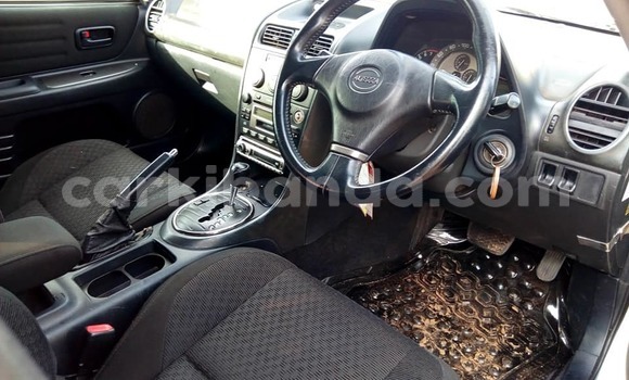 Acheter Occasion Voiture Toyota Altezza Gris à Kampala, Ouganda Acheter Occasion Voiture Toyota Altezza Gris à Kampala, Ouganda