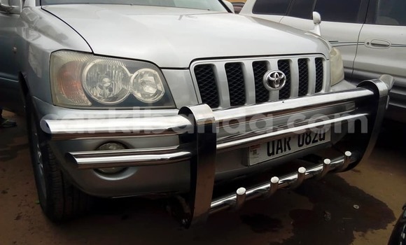 Buy Used Toyota Kluger Silver Car in Kampala in Uganda