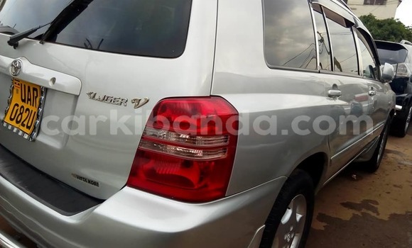 Acheter Occasion Voiture Toyota Kluger Gris à Kampala, Ouganda Acheter Occasion Voiture Toyota Kluger Gris à Kampala, Ouganda