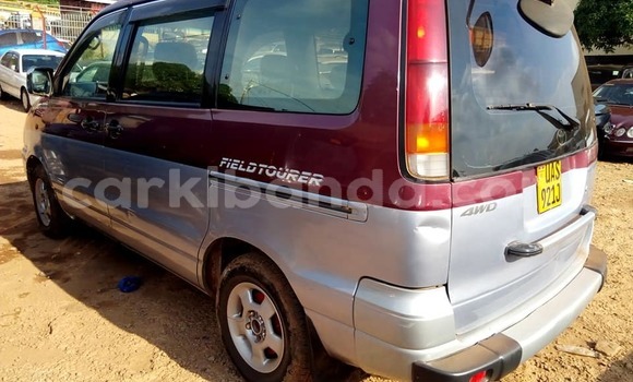 Gura Yakoze Toyota Noah Red Imodoka i Kampala mu Uganda Gura Yakoze Toyota Noah Red Imodoka i Kampala mu Uganda