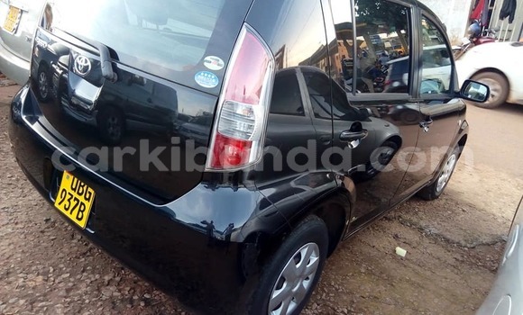 Gura Yakoze Toyota Passo Black Imodoka i Kampala mu Uganda Gura Yakoze Toyota Passo Black Imodoka i Kampala mu Uganda