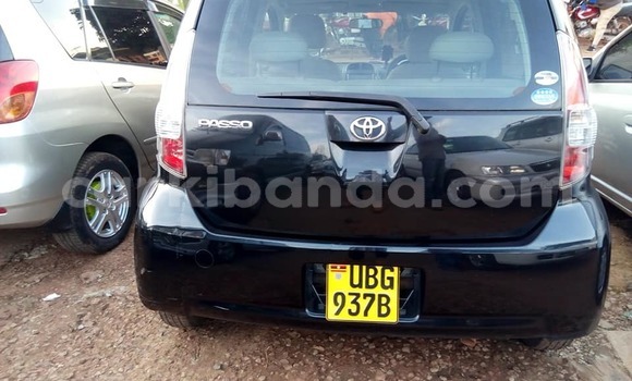 Gura Yakoze Toyota Passo Black Imodoka i Kampala mu Uganda Gura Yakoze Toyota Passo Black Imodoka i Kampala mu Uganda
