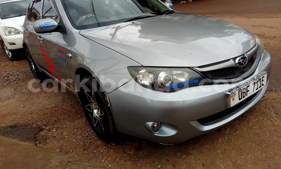 Gura Yakoze Subaru Impreza Silver Imodoka i Kampala mu Uganda Gura Yakoze Subaru Impreza Silver Imodoka i Kampala mu Uganda