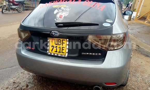 Gura Yakoze Subaru Impreza Silver Imodoka i Kampala mu Uganda Gura Yakoze Subaru Impreza Silver Imodoka i Kampala mu Uganda