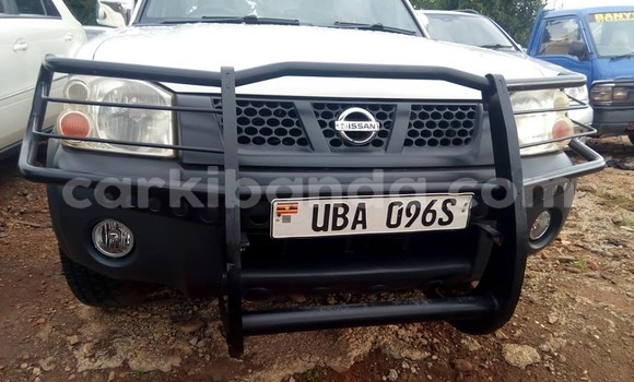 Acheter Occasion Voiture Nissan Hardbody Blanc à Kampala, Ouganda Acheter Occasion Voiture Nissan Hardbody Blanc à Kampala, Ouganda