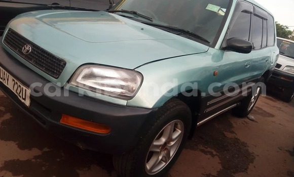 Gura Yakoze Toyota RAV4 Blue Imodoka i Kampala mu Uganda Gura Yakoze Toyota RAV4 Blue Imodoka i Kampala mu Uganda