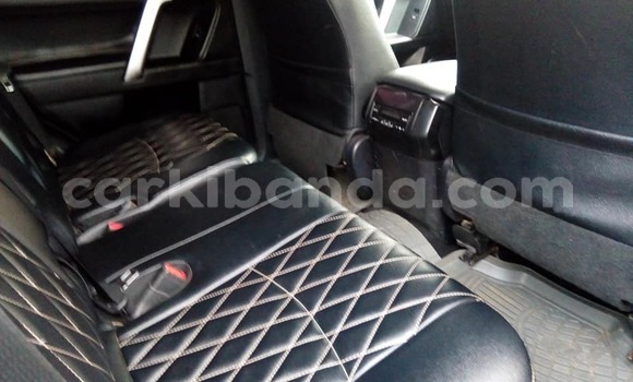 Acheter Occasion Voiture Toyota Land Cruiser Blanc à Kampala, Ouganda Acheter Occasion Voiture Toyota Land Cruiser Blanc à Kampala, Ouganda