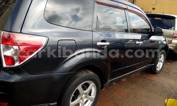 Acheter Occasion Voiture Subaru Forester Noir à Kampala, Ouganda