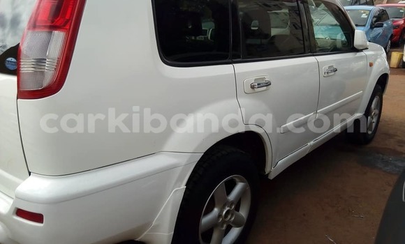 Gura Yakoze Nissan X–Trail Beige Imodoka i Kampala mu Uganda Gura Yakoze Nissan X–Trail Beige Imodoka i Kampala mu Uganda