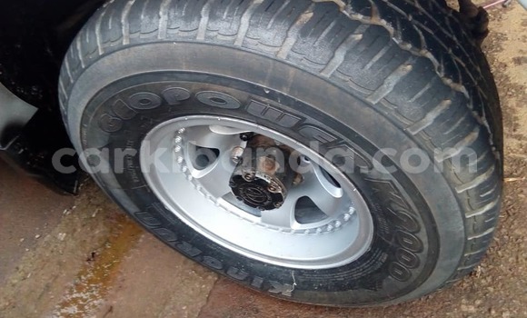 Acheter Occasion Voiture Toyota Land Cruiser Noir à Kampala, Ouganda Acheter Occasion Voiture Toyota Land Cruiser Noir à Kampala, Ouganda