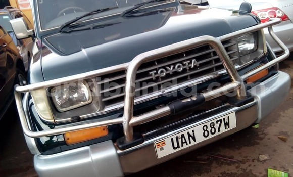 Acheter Occasion Voiture Toyota Land Cruiser Noir à Kampala, Ouganda Acheter Occasion Voiture Toyota Land Cruiser Noir à Kampala, Ouganda