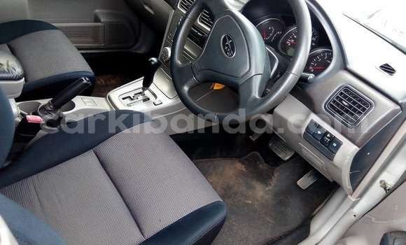Acheter Occasion Voiture Subaru Forester Noir à Kampala, Ouganda Acheter Occasion Voiture Subaru Forester Noir à Kampala, Ouganda