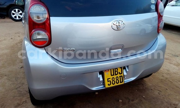 Acheter Occasion Voiture Toyota Passo Gris à Kampala, Ouganda Acheter Occasion Voiture Toyota Passo Gris à Kampala, Ouganda
