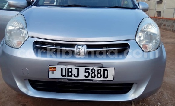 Acheter Occasion Voiture Toyota Passo Gris à Kampala, Ouganda Acheter Occasion Voiture Toyota Passo Gris à Kampala, Ouganda