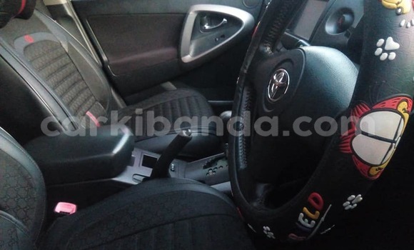 Acheter Occasion Voiture Toyota RAV4 Bleu à Kampala, Ouganda Acheter Occasion Voiture Toyota RAV4 Bleu à Kampala, Ouganda