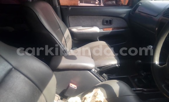 Acheter Occasion Voiture Toyota Hilux Bleu à Kampala, Ouganda Acheter Occasion Voiture Toyota Hilux Bleu à Kampala, Ouganda