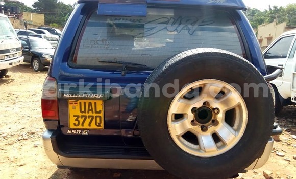 Acheter Occasion Voiture Toyota Hilux Bleu à Kampala, Ouganda Acheter Occasion Voiture Toyota Hilux Bleu à Kampala, Ouganda