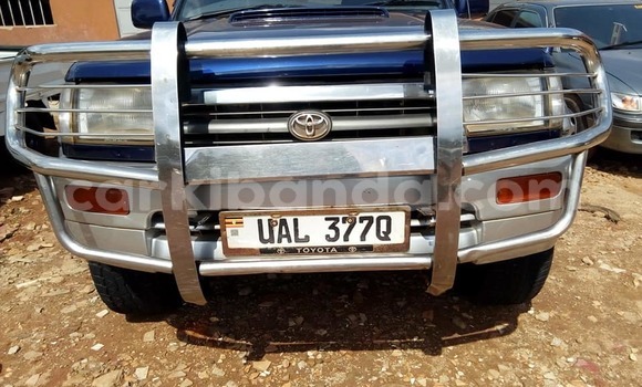 Acheter Occasion Voiture Toyota Hilux Bleu à Kampala, Ouganda Acheter Occasion Voiture Toyota Hilux Bleu à Kampala, Ouganda