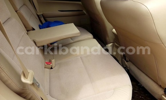 Gura Yakoze Subaru Forester White Imodoka i Kampala mu Uganda Gura Yakoze Subaru Forester White Imodoka i Kampala mu Uganda