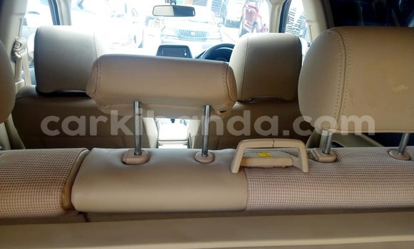 Gura Yakoze Subaru Forester White Imodoka i Kampala mu Uganda Gura Yakoze Subaru Forester White Imodoka i Kampala mu Uganda