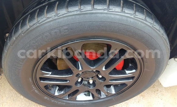 Gura Yakoze Subaru Forester White Imodoka i Kampala mu Uganda Gura Yakoze Subaru Forester White Imodoka i Kampala mu Uganda