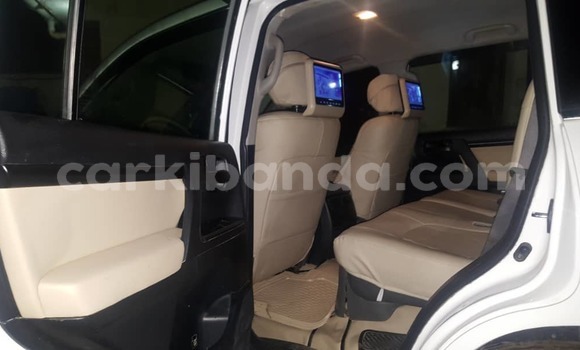 Buy Used Toyota Land Cruiser White Car in Kampala in Uganda Buy Used Toyota Land Cruiser White Car in Kampala in Uganda