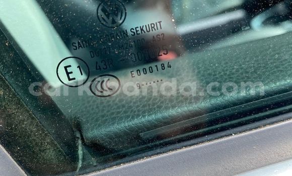 Acheter Occasion Voiture Volkswagen Tiguan Bleu à Kampala, Ouganda Acheter Occasion Voiture Volkswagen Tiguan Bleu à Kampala, Ouganda